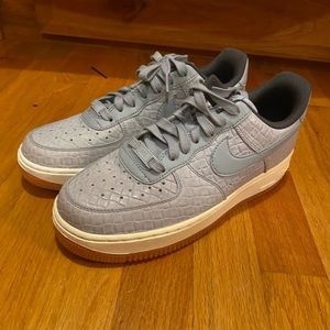 Nike Air Force 1